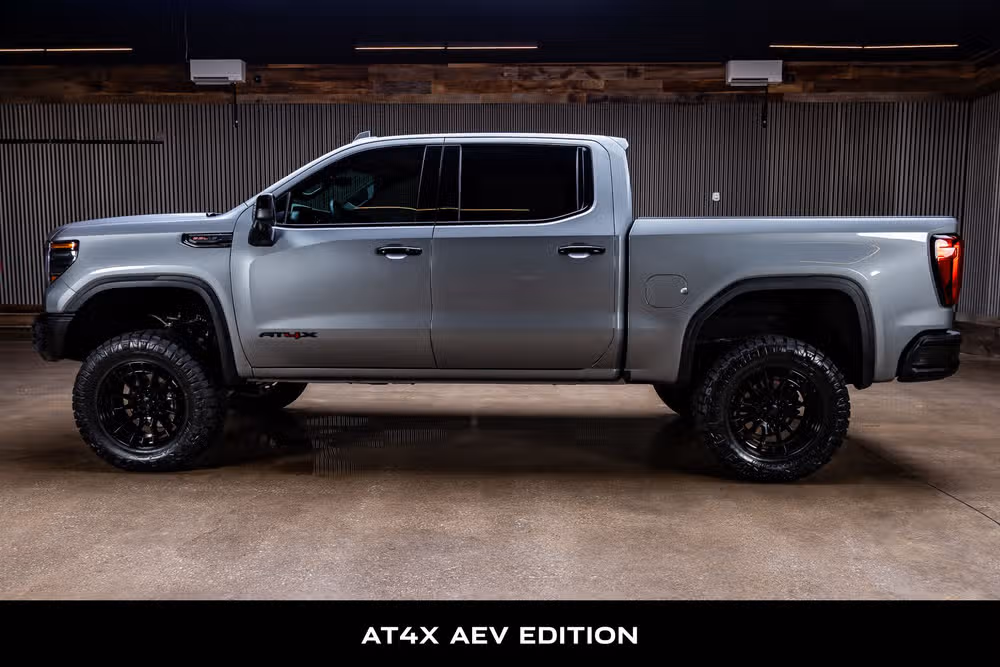 2025 GMC Sierra 1500 AT4X Crew Cab Image 6