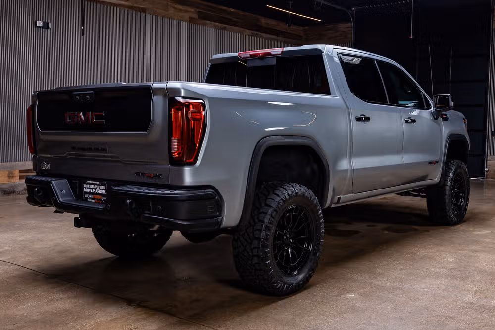 2025 GMC Sierra 1500 AT4X Crew Cab Image 10