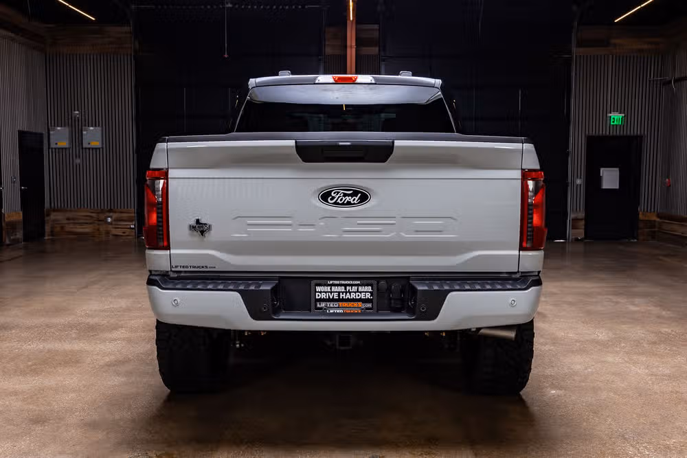 2026 Ford F-150 XLT SuperCrew Image 8