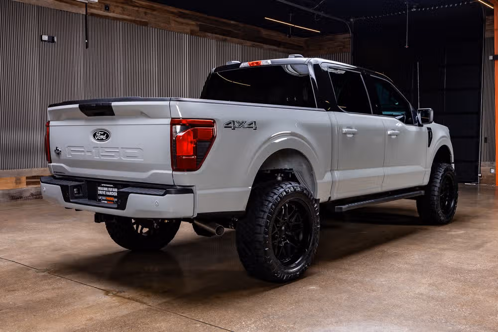 2026 Ford F-150 XLT SuperCrew Image 10