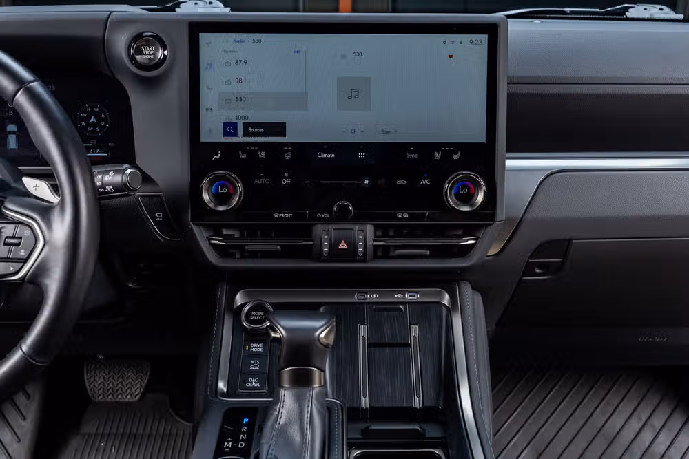 2024 Lexus GX 550 Overtrail+ Image 24