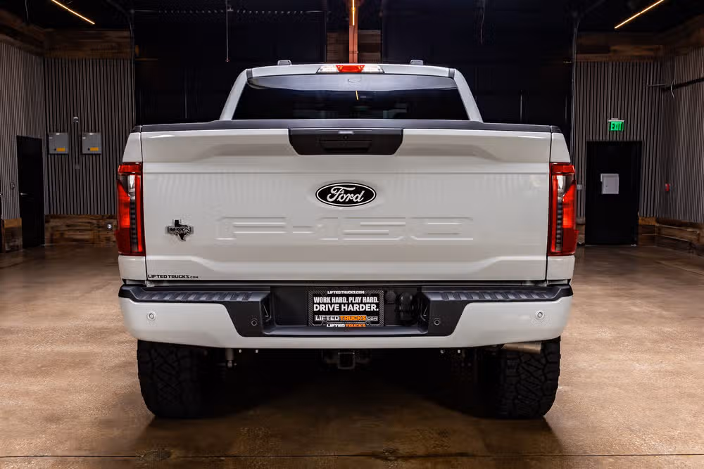 2026 Ford F-150 XLT SuperCrew Image 8
