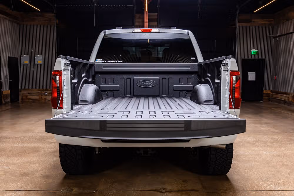 2026 Ford F-150 XLT SuperCrew Image 9