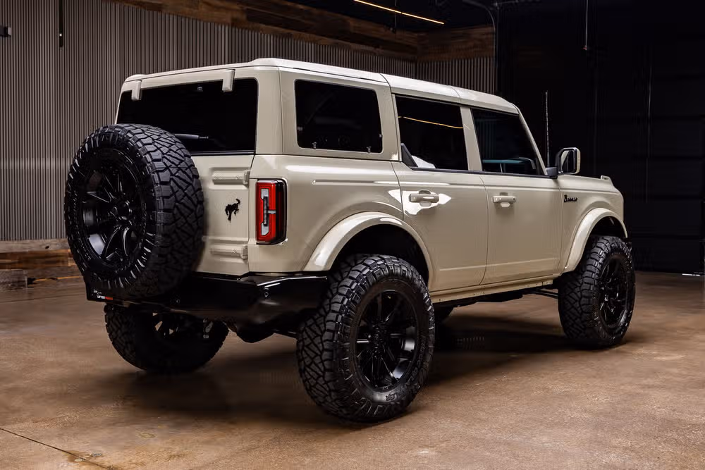 2026 Ford Bronco Outer Banks Image 10