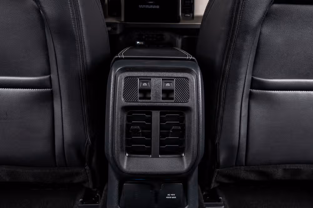 2026 Ford Bronco Outer Banks Image 32