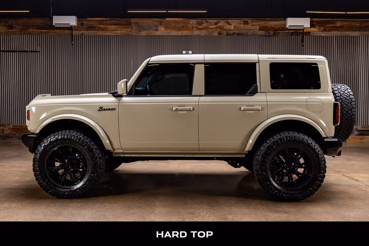 2026 Ford Bronco Outer Banks