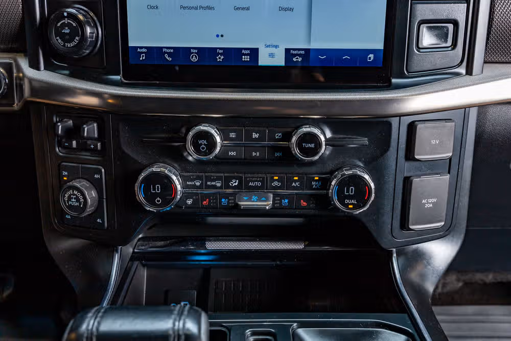 2021 Ford F-150 Raptor SuperCrew Image 27