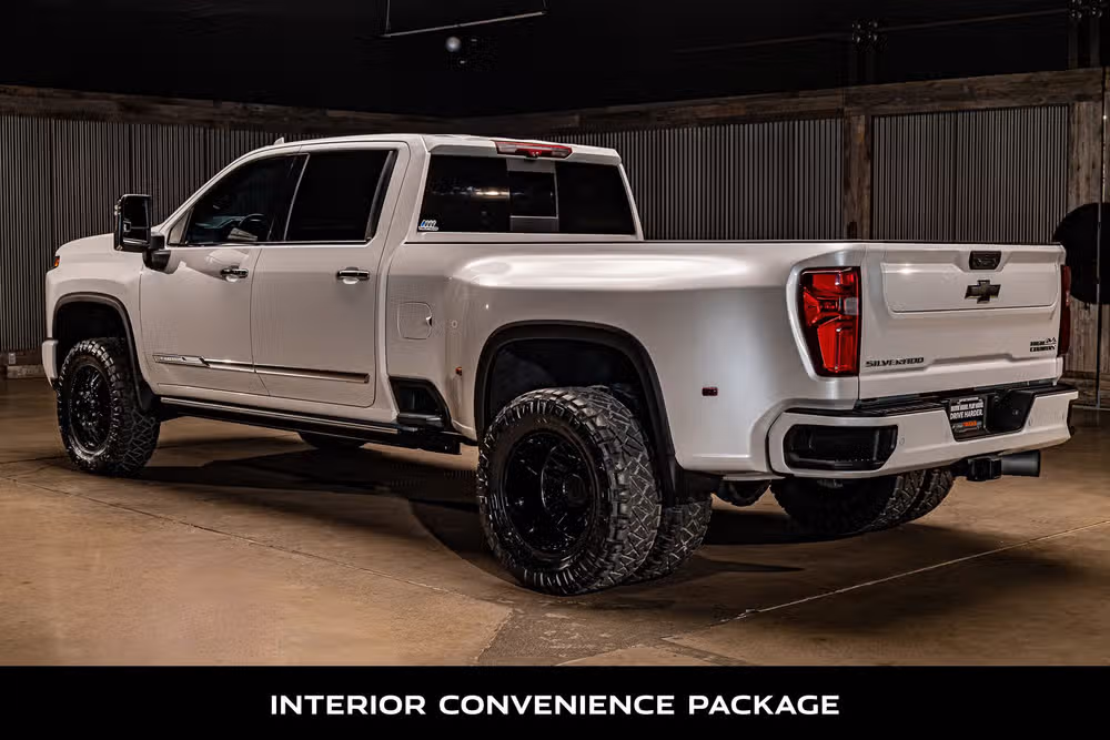 2024 Chevrolet Silverado 3500HD High Country Crew Cab Image 7