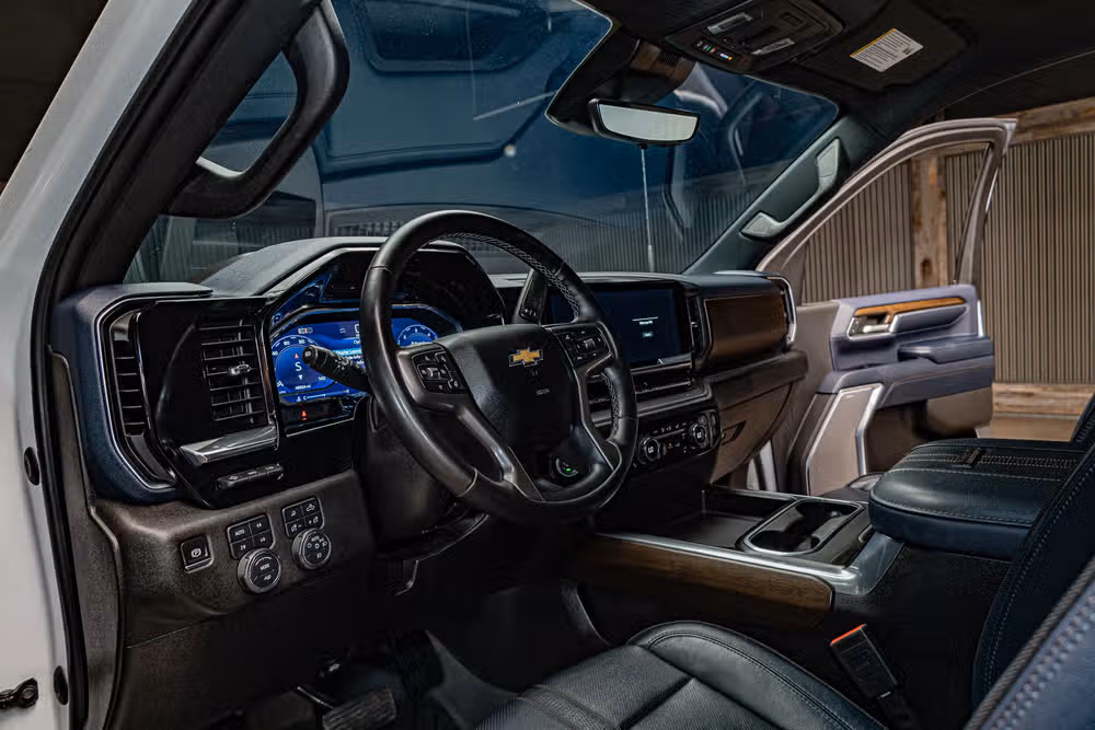 2024 Chevrolet Silverado 3500HD High Country Crew Cab Image 17