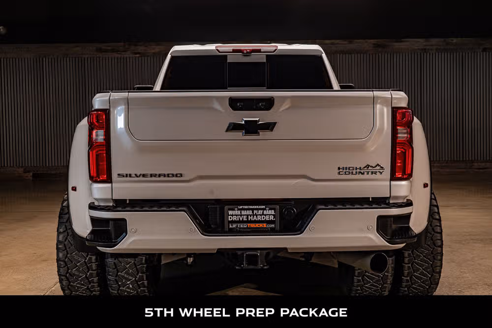 2024 Chevrolet Silverado 3500HD High Country Crew Cab Image 8