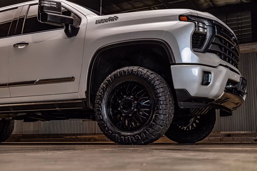 2024 Chevrolet Silverado 3500HD High Country Crew Cab Image 16