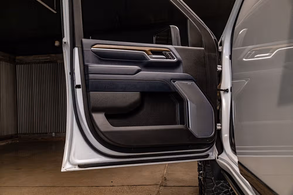 2024 Chevrolet Silverado 3500HD High Country Crew Cab Image 33