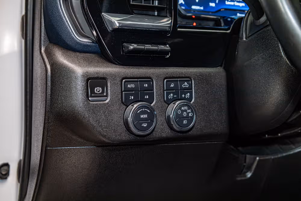 2024 Chevrolet Silverado 3500HD High Country Crew Cab Image 21