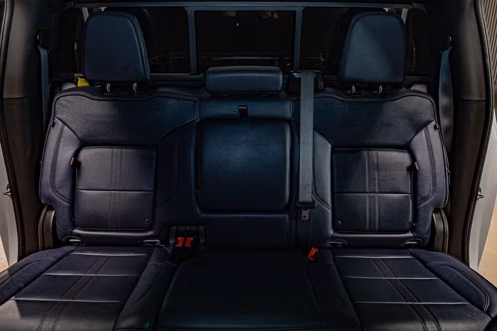 2024 Chevrolet Silverado 3500HD High Country Crew Cab Image 28