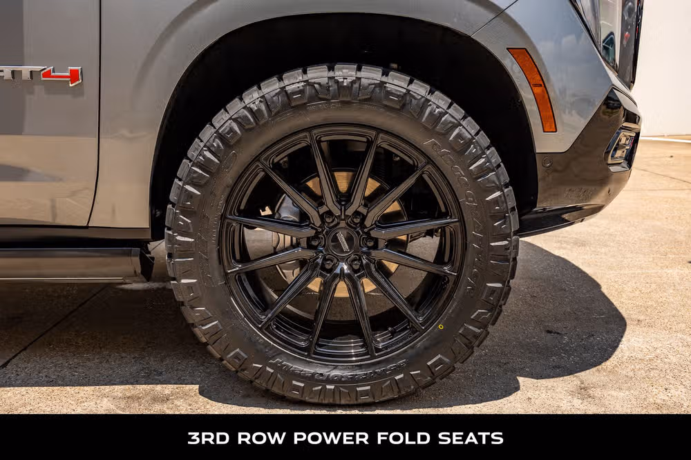 2026 GMC Yukon AT4 Ultimate Image 12