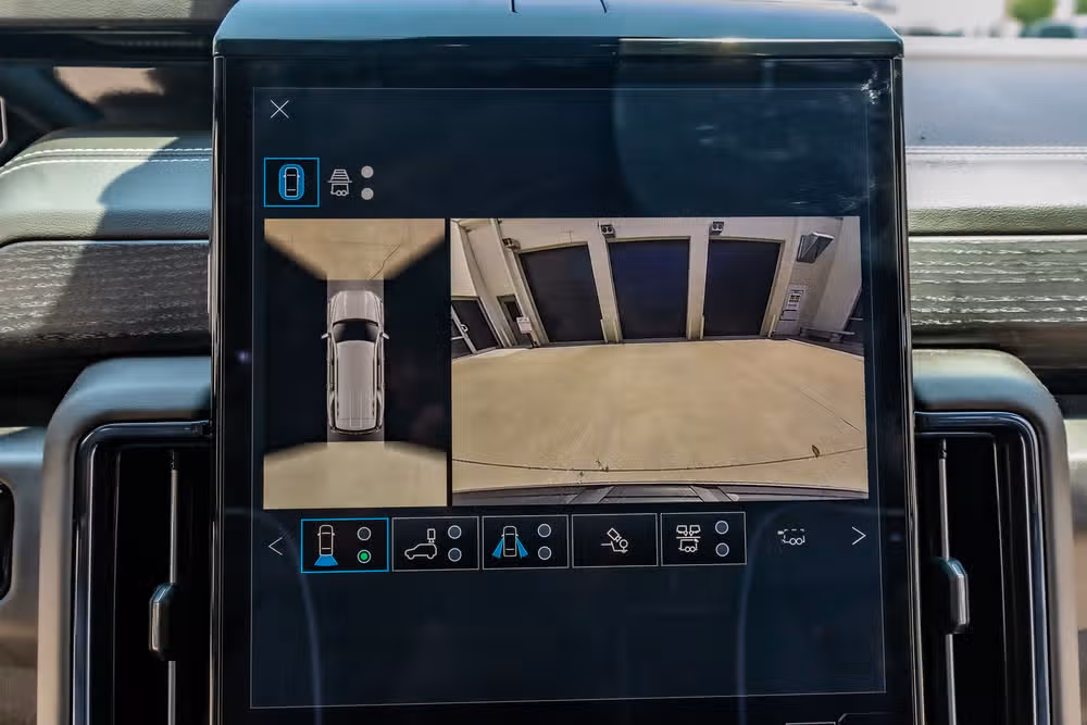 2026 GMC Yukon AT4 Ultimate Image 26