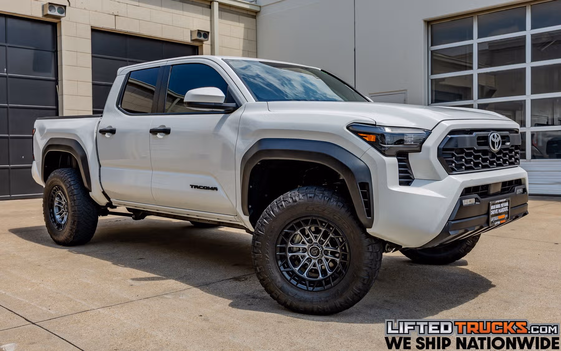 2024 Toyota Tacoma TRD Off-Road Double Cab Image 1