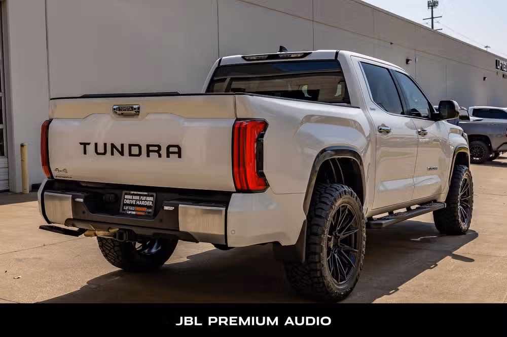 2025 Toyota Tundra Limited CrewMax Image 10