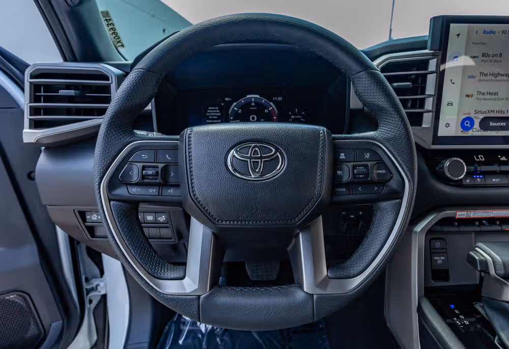 2025 Toyota Tundra Limited CrewMax Image 19