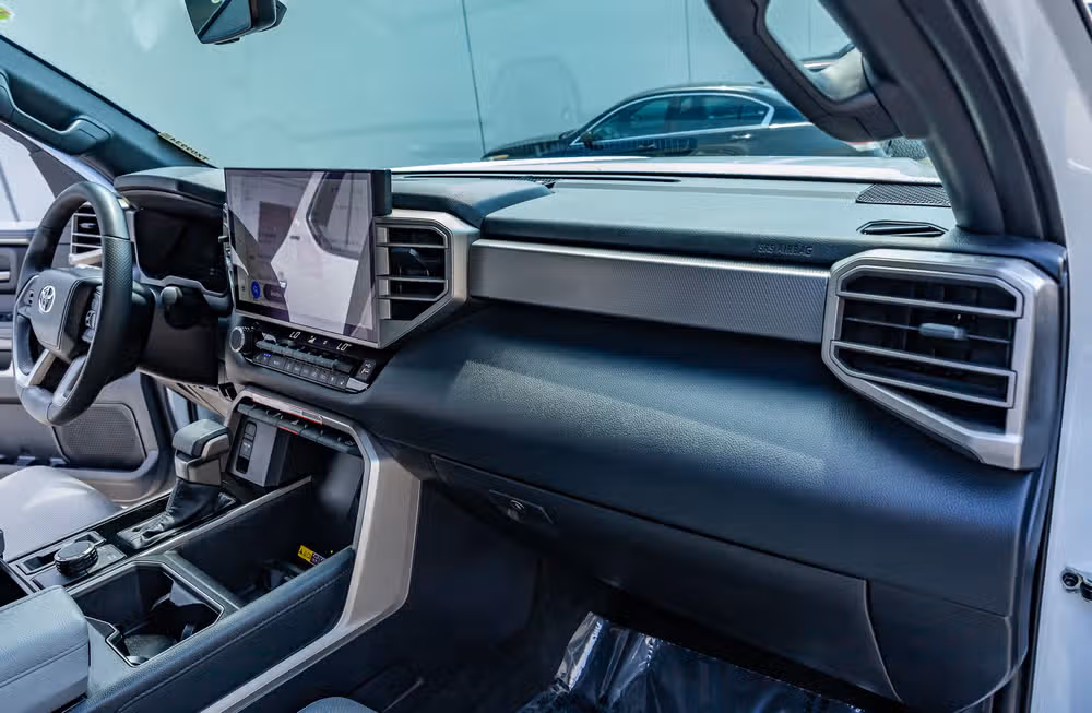 2025 Toyota Tundra Limited CrewMax Image 18