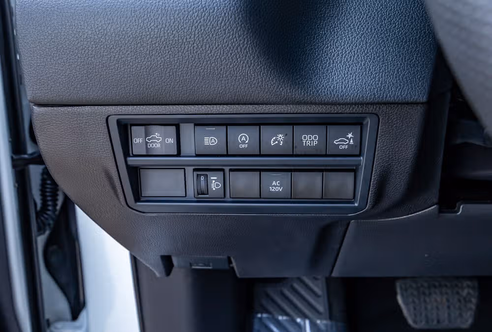 2025 Toyota Tundra Limited CrewMax Image 22