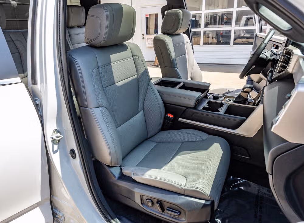 2025 Toyota Tundra Limited CrewMax Image 33