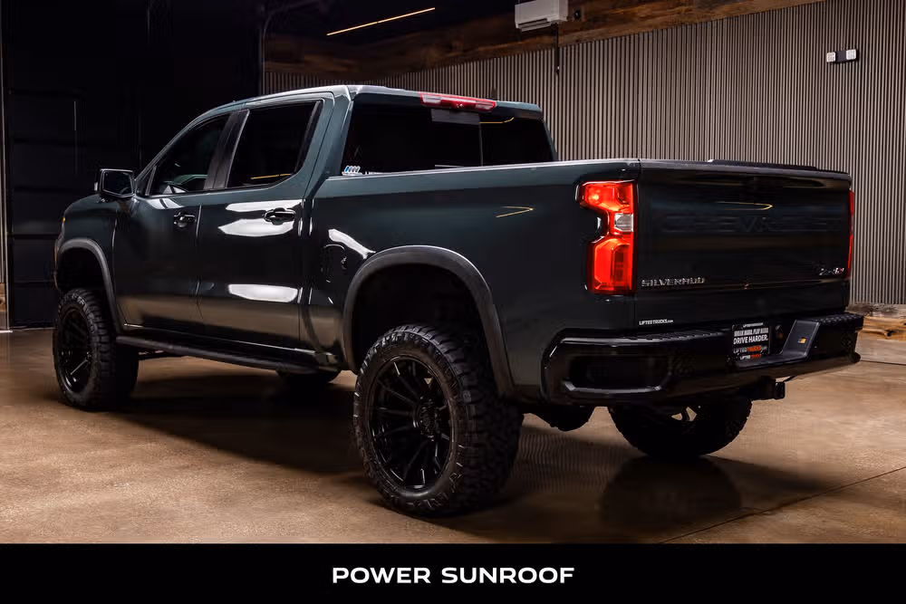 2025 Chevrolet Silverado 1500 ZR2 Crew Cab Image 7