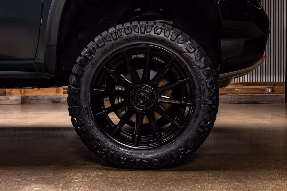 2025 Chevrolet Silverado 1500 ZR2 Crew Cab Image 12