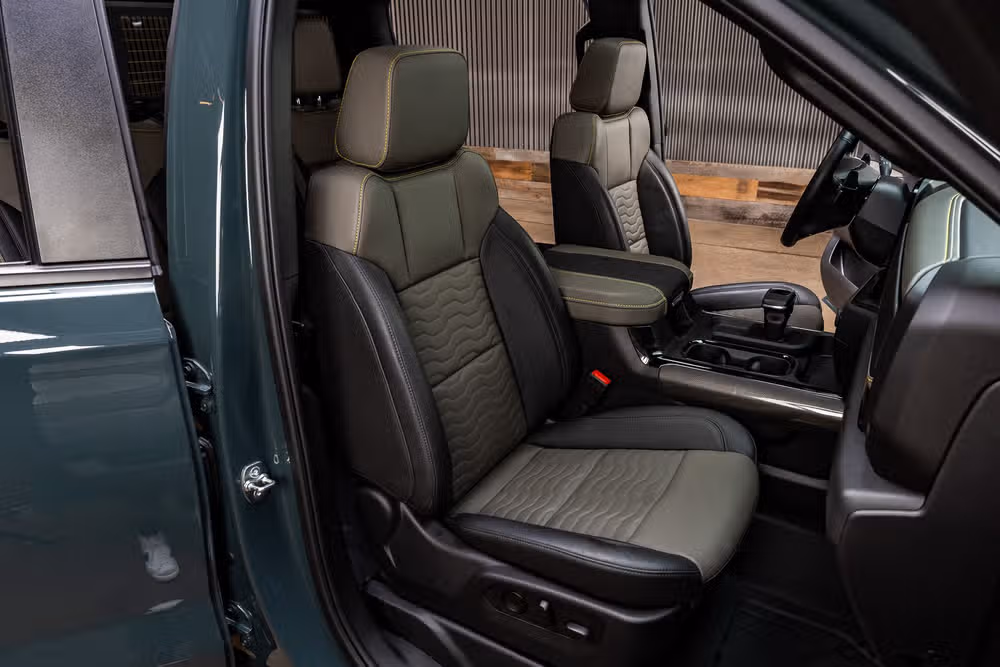 2025 Chevrolet Silverado 1500 ZR2 Crew Cab Image 32
