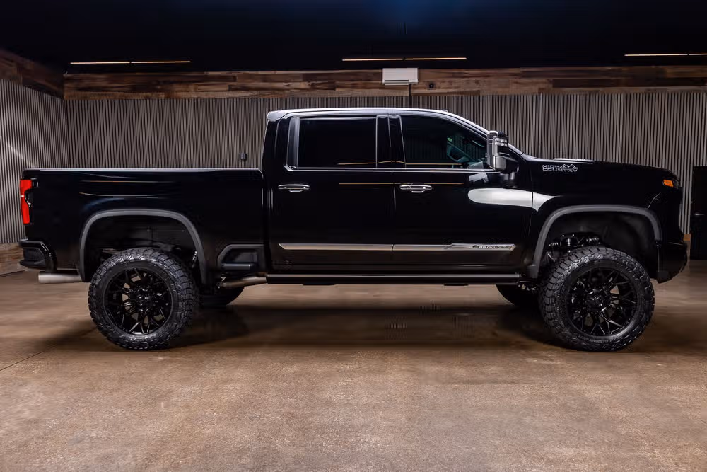 2025 Chevrolet Silverado 2500HD High Country Crew Cab Image 11
