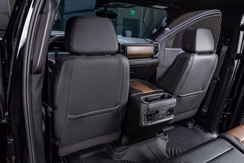 2025 Chevrolet Silverado 2500HD High Country Crew Cab Image 35