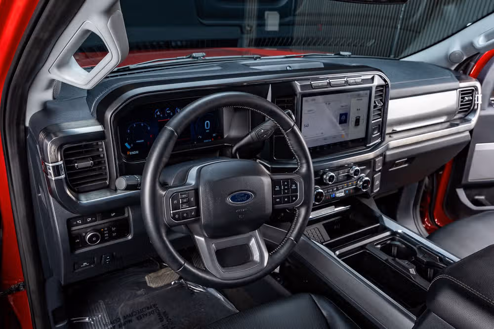2024 Ford F-250 Super Duty Lariat Crew Cab Image 17