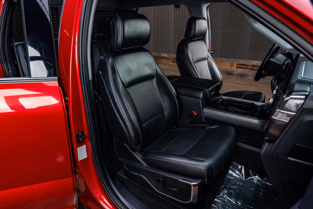 2024 Ford F-250 Super Duty Lariat Crew Cab Image 31