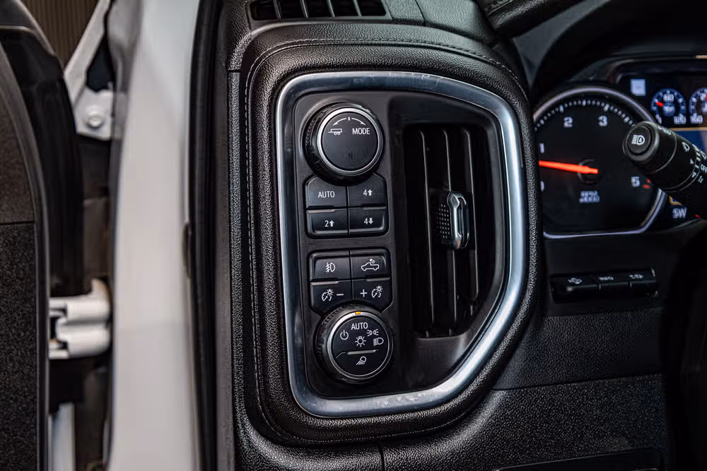 2022 Chevrolet Silverado 3500HD LTZ Crew Cab Image 18
