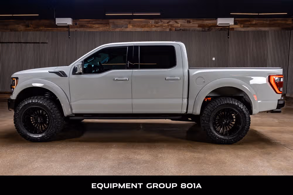2023 Ford F-150 Raptor SuperCrew Image 6