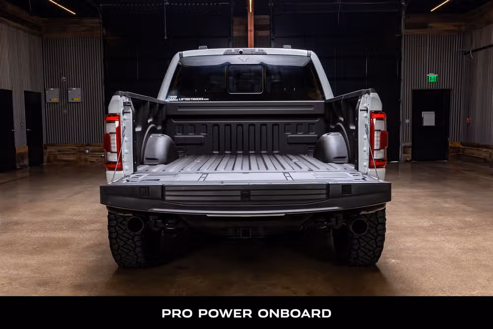 2023 Ford F-150 Raptor SuperCrew Image 9