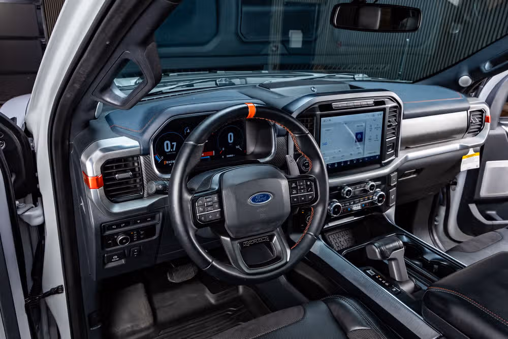2023 Ford F-150 Raptor SuperCrew Image 17