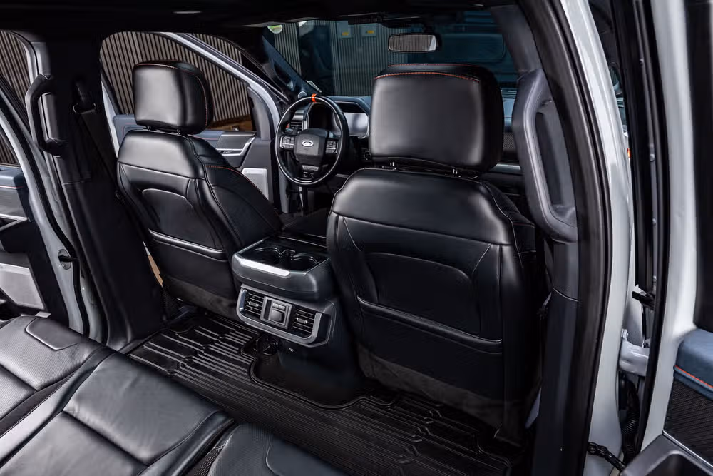 2023 Ford F-150 Raptor SuperCrew Image 33
