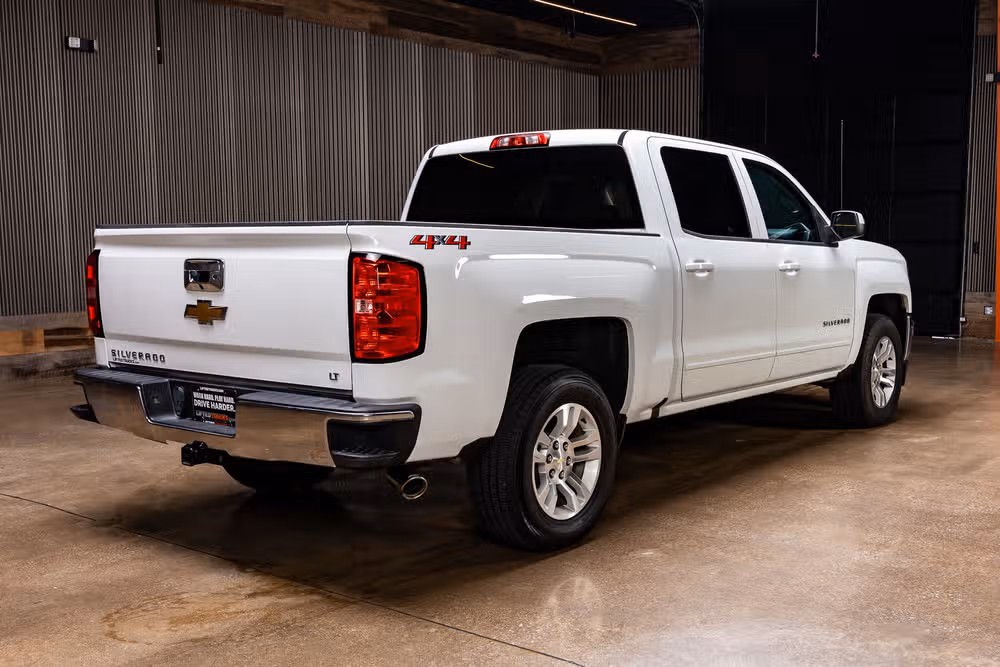 2018 Chevrolet Silverado 1500 LT Crew Cab Image 9