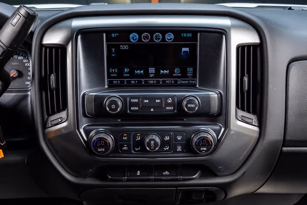 2018 Chevrolet Silverado 1500 LT Crew Cab Image 18