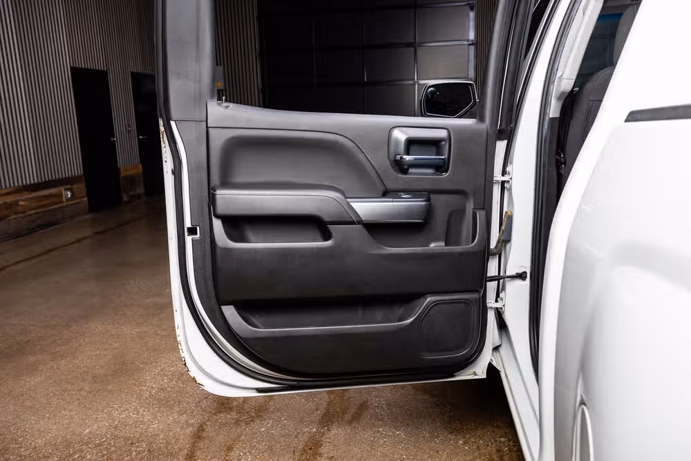 2018 Chevrolet Silverado 1500 LT Crew Cab Image 32