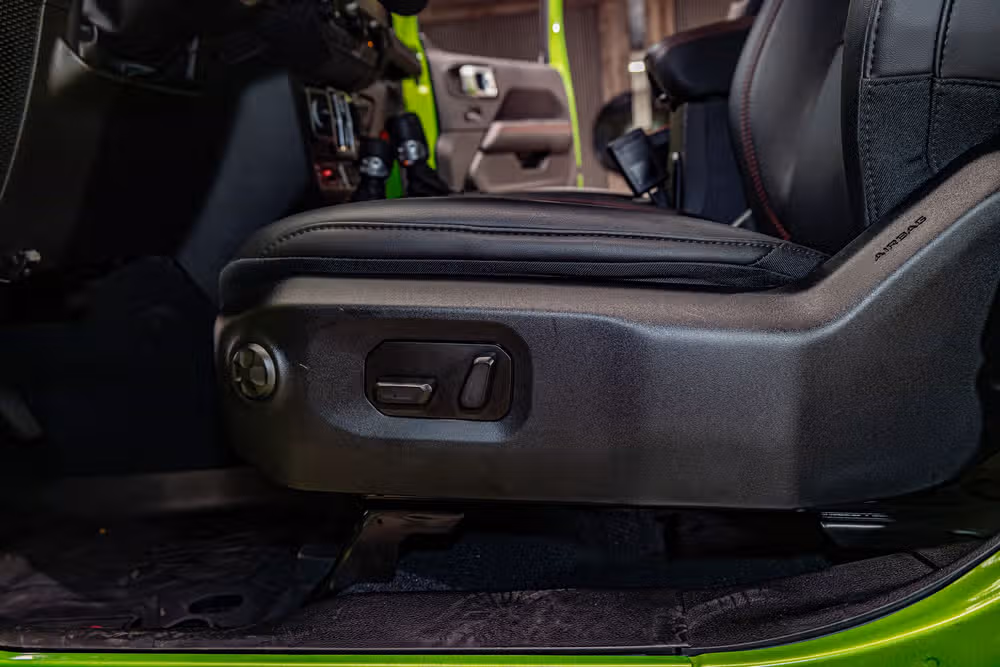 2025 Jeep Wrangler Rubicon X Image 20