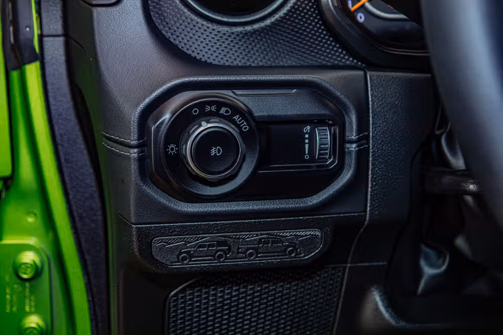 2025 Jeep Wrangler Rubicon X Image 16