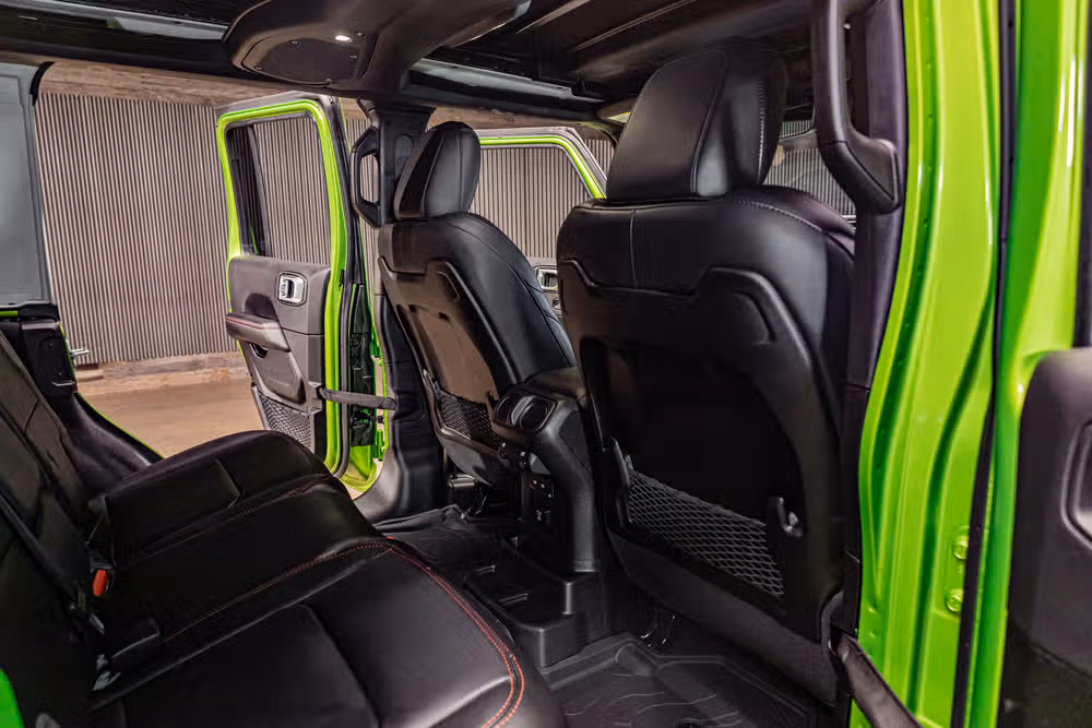 2025 Jeep Wrangler Rubicon X Image 24