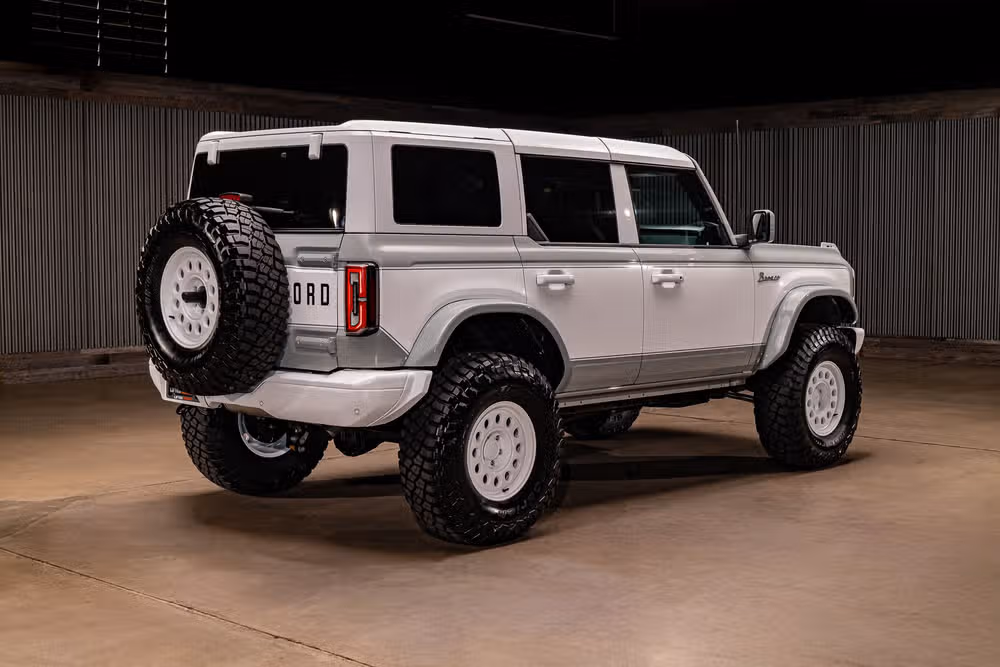 2023 Ford Bronco Heritage Edition Image 10