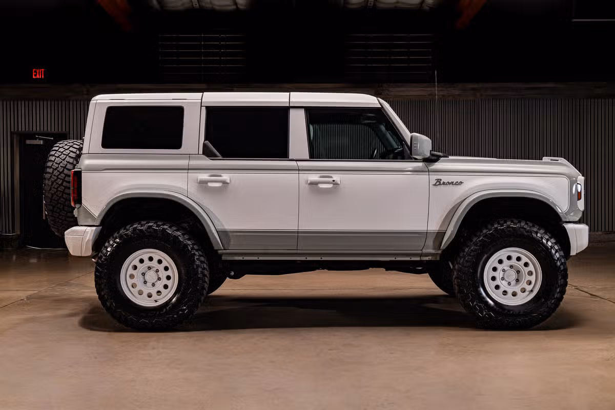 2023 Ford Bronco Heritage Edition