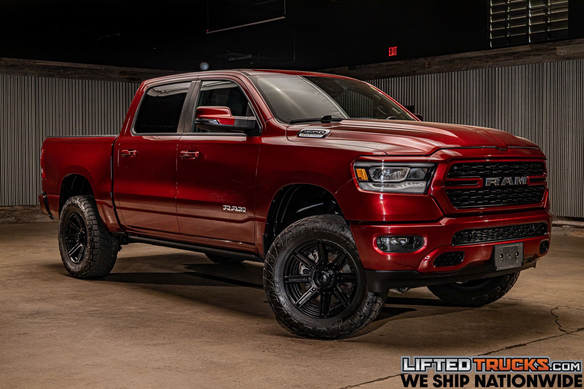 2023 RAM 1500 Big Horn/Lone Star 4x4 Crew Cab 5'7's photo