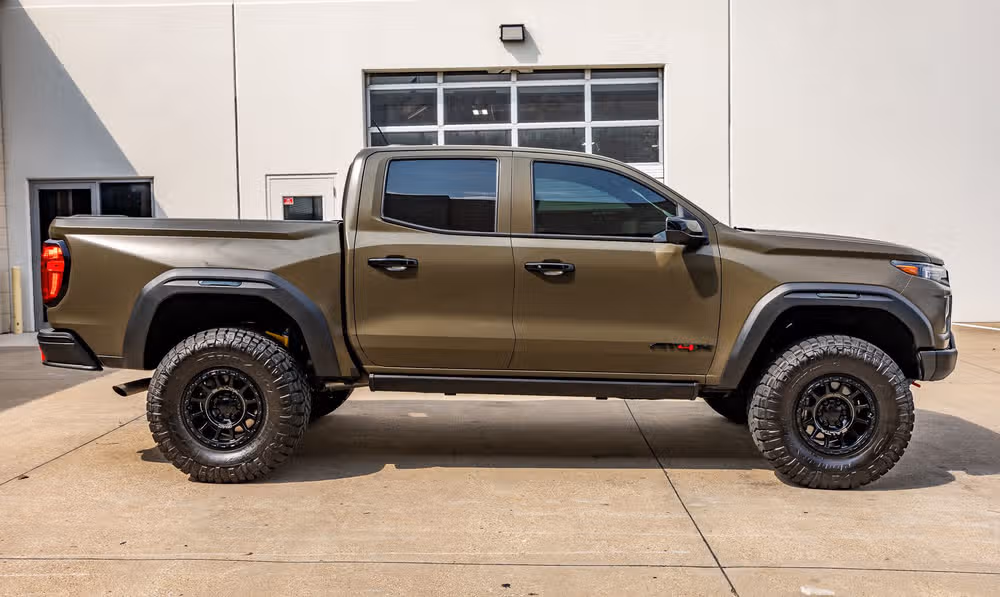 2024 GMC Canyon AT4X Crew Cab Image 10