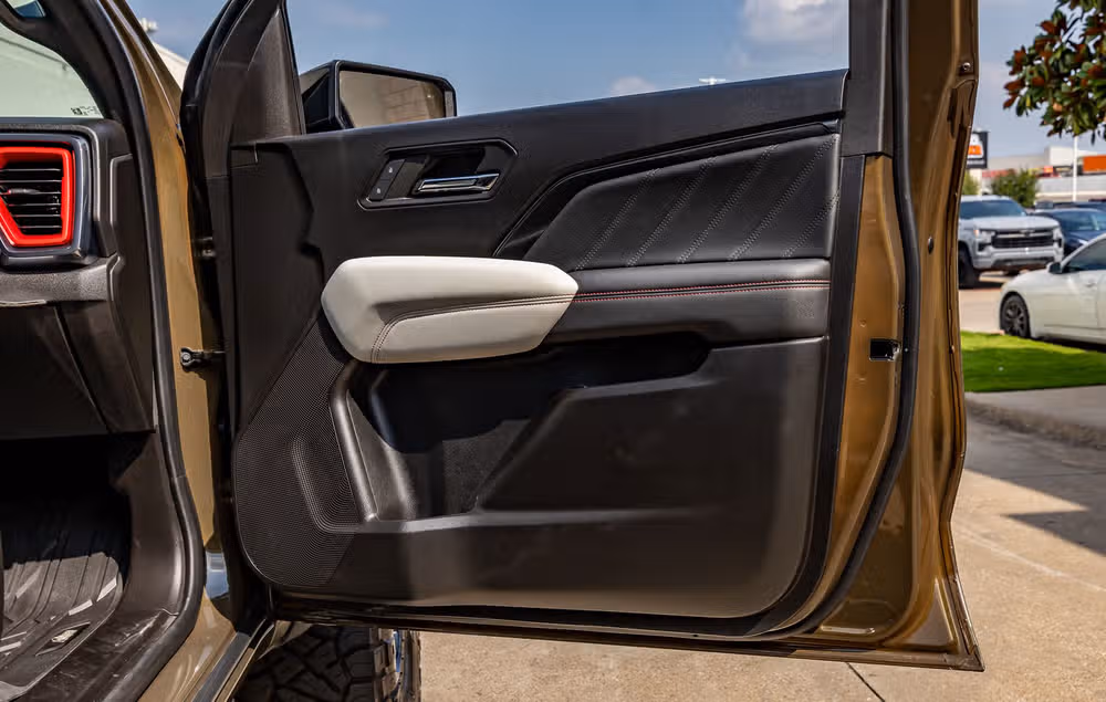 2024 GMC Canyon AT4X Crew Cab Image 38
