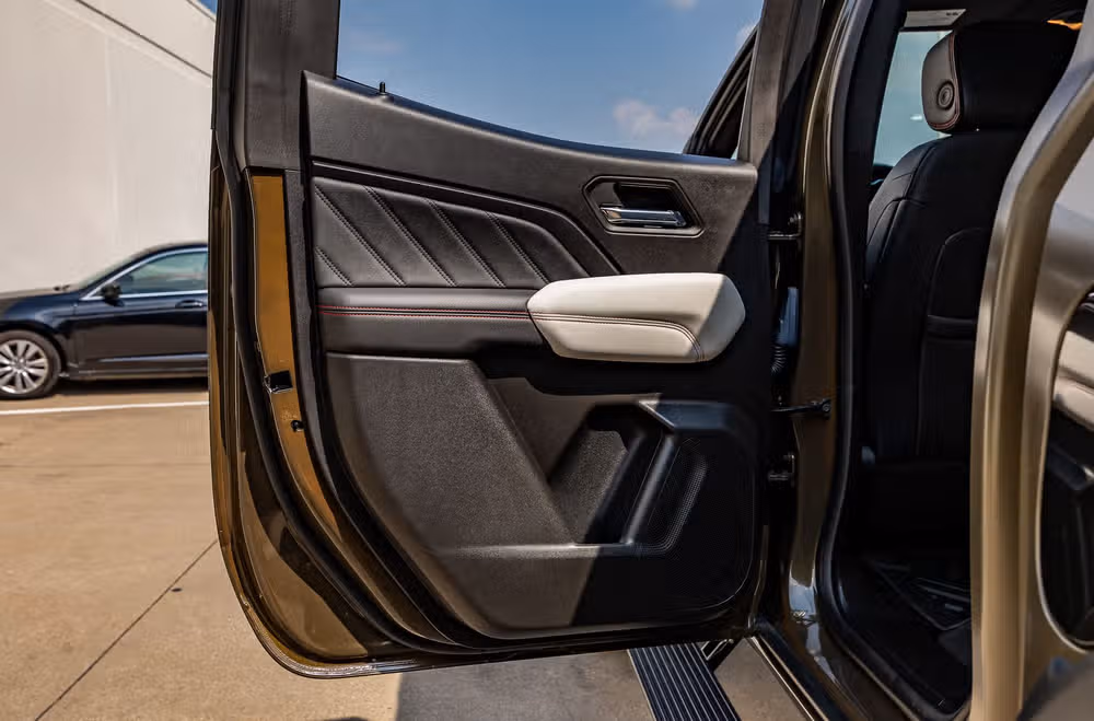 2024 GMC Canyon AT4X Crew Cab Image 39